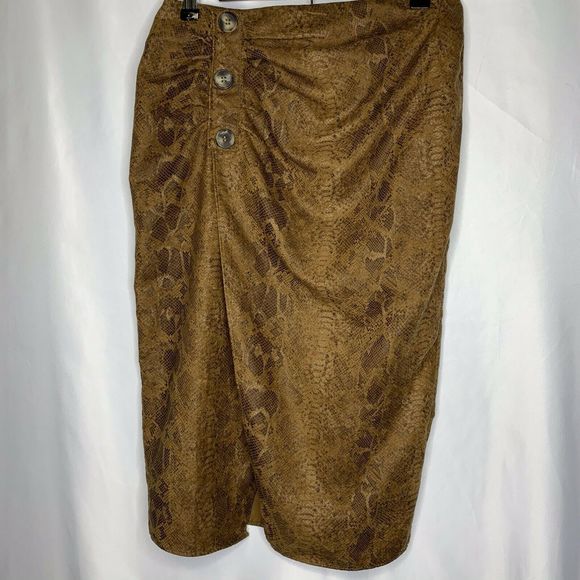Zara Dresses & Skirts - Zara Basic Faux Suede Snakeskin Print Skirt size M